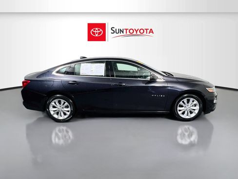 Used 2023 Chevrolet Malibu LT FWD image 2