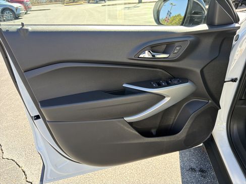 New 2026 Chevrolet Trax RS image 10