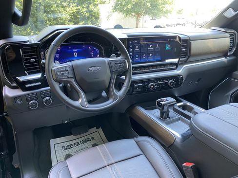 Used 2025 Chevrolet Silverado 1500 High Country w/ Midnight Edition AWD/4WD image 38