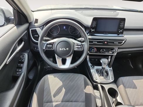 Used 2022 Kia Seltos LX AWD/4WD image 11