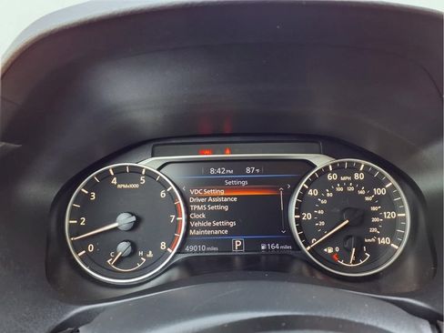 Used 2025 Nissan Altima 2.5 SV FWD image 17