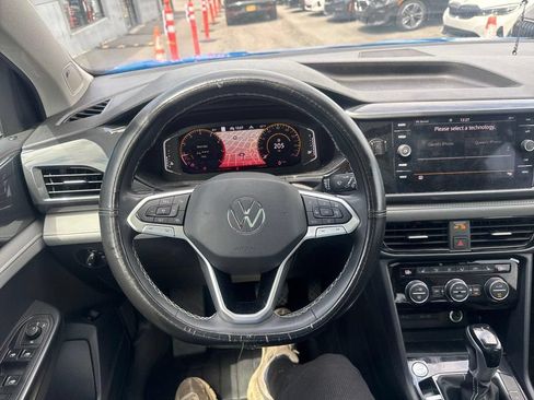 Used 2023 Volkswagen Taos SEL AWD/4WD image 39