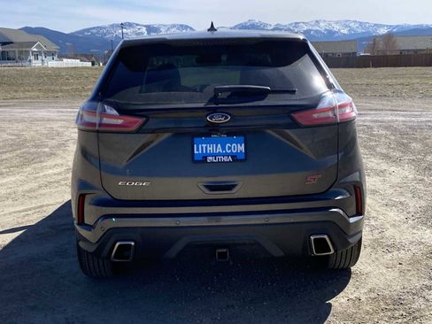 Used 2019 Ford Edge ST image 13
