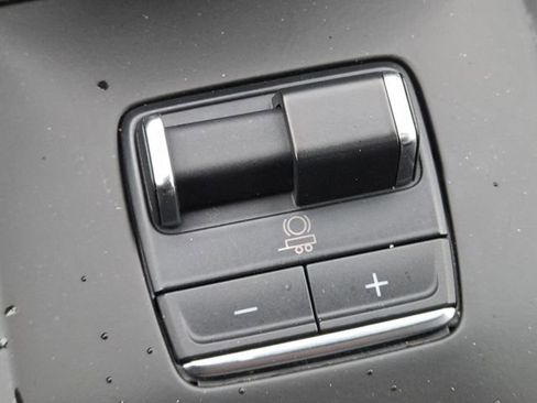 Used 2024 GMC Sierra 1500 Denali Ultimate image 10