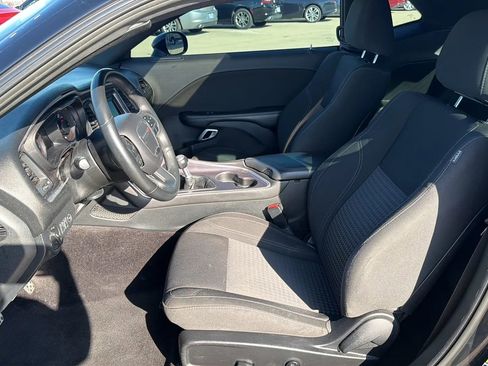Used 2018 Dodge Challenger R/T w/ Blacktop Package RWD image 77
