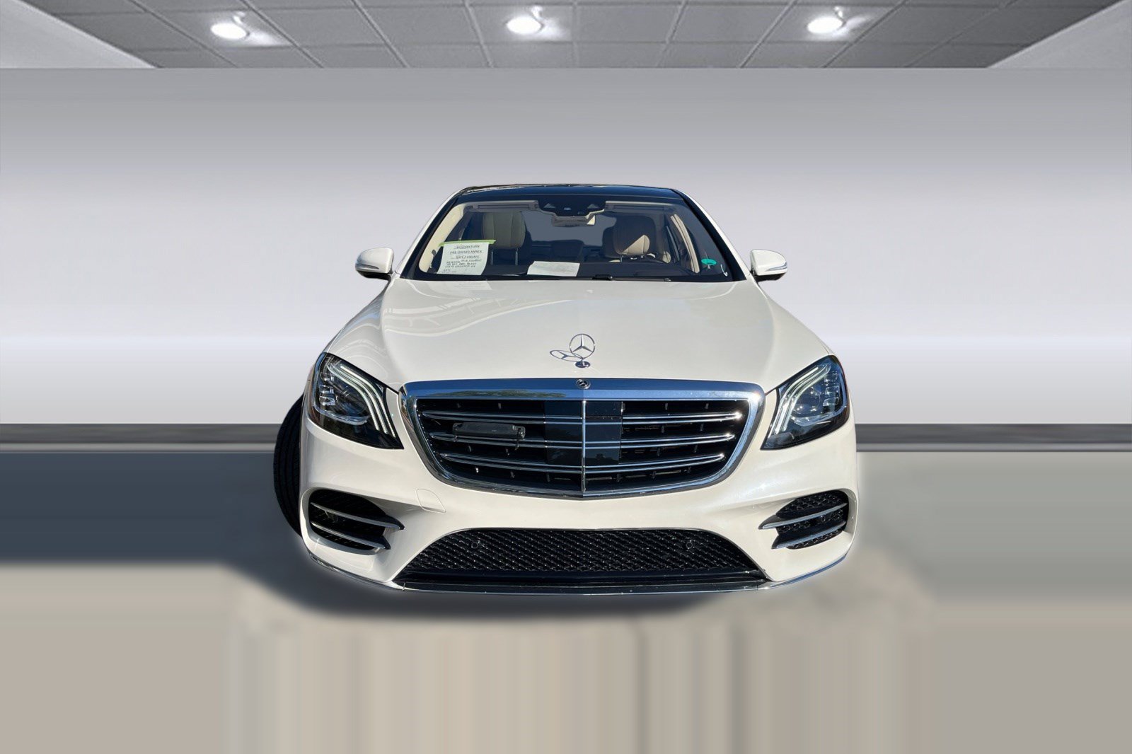 Used 2018 Mercedes-Benz S 560 Sedan image 4