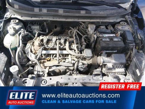 Used 2018 Nissan Kicks SR FWD image 19