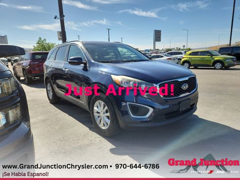 Used 2018 Kia Sorento LX AWD/4WD image 1