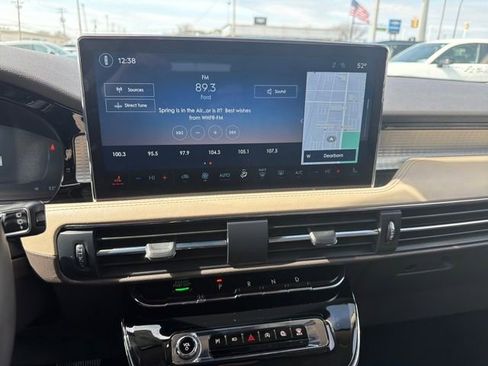 Used 2023 Lincoln Corsair FWD image 23