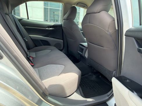 Used 2019 Toyota Camry LE FWD image 14