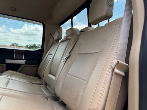 Used 2017 Ford F250 Lariat w/ Chrome Package image 27