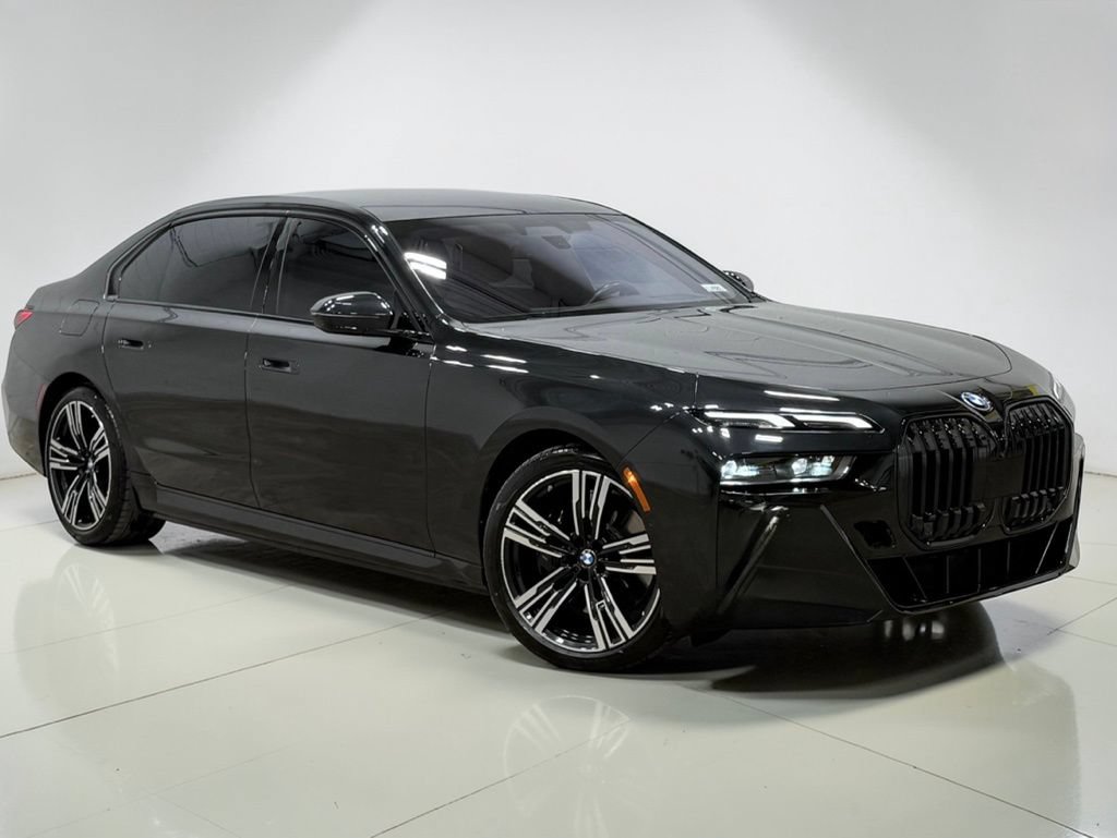 Used 2023 BMW i7 xDrive60 AWD/4WD image 6