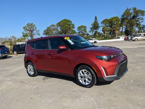 Certified 2024 Kia Soul LX w/ Option Group 015 image 2