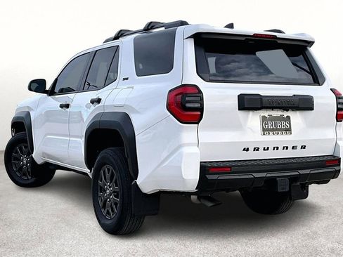Used 2025 Toyota 4Runner SR5 image 17