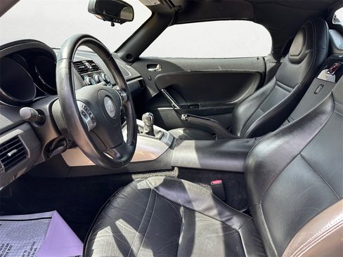 Used 2008 Saturn Sky w/ Weekend Getaway Package image 9