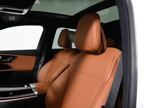 Certified 2026 Mercedes-Benz GLC 300 4MATIC image 16