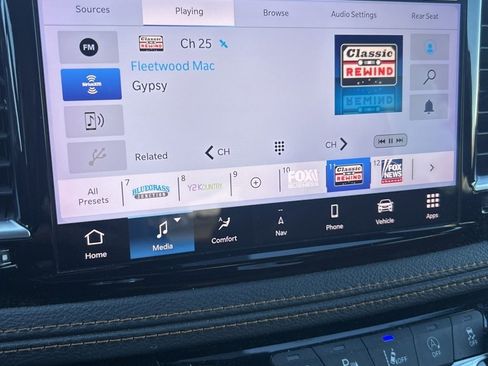 Used 2021 Chrysler Pacifica Pinnacle image 13