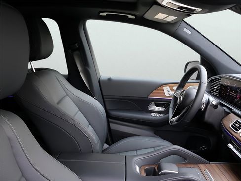 New 2025 Mercedes-Benz GLE 450 4MATIC image 11