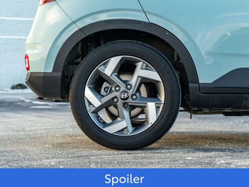Used 2025 Hyundai Venue SEL image 9