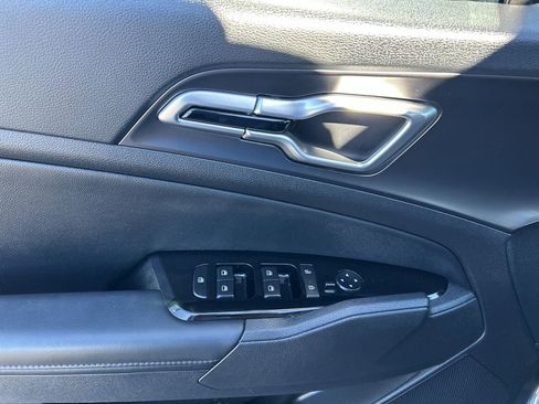 Used 2023 Kia Sportage EX image 20