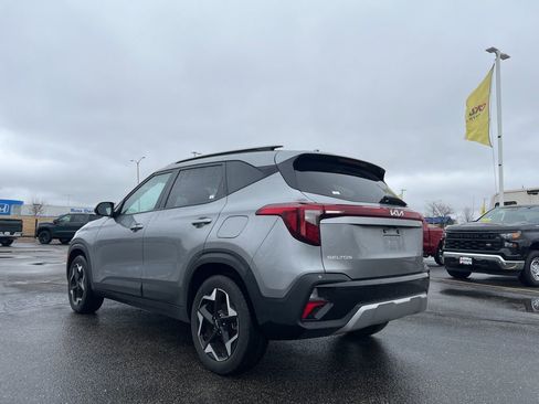 Used 2025 Kia Seltos S FWD image 6