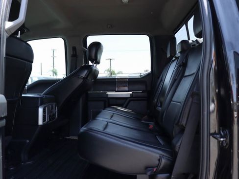 Used 2019 Ford F450 Lariat image 38