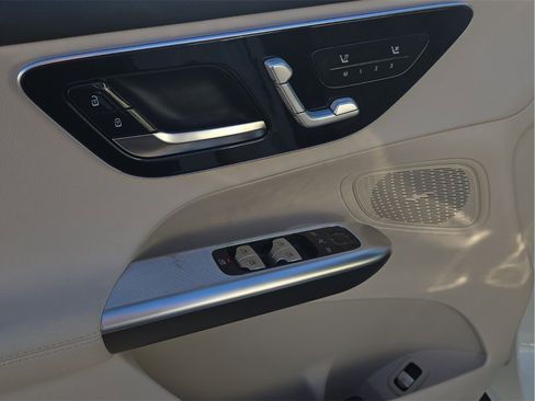 New 2026 Mercedes-Benz GLC 300 image 17