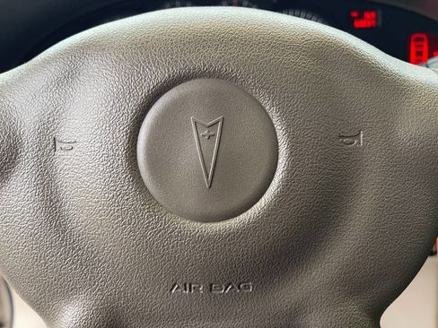 Used 2004 Pontiac Bonneville SLE image 19