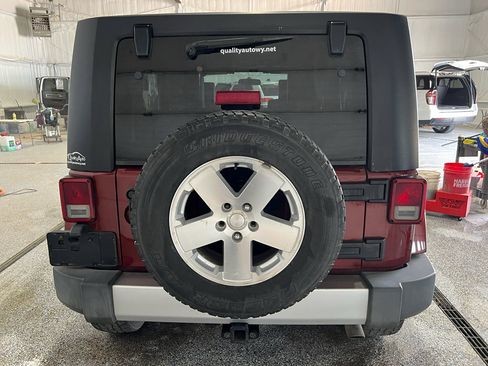 Used 2008 Jeep Wrangler Unlimited Sahara w/ Limited Unlimited Group AWD/4WD image 7