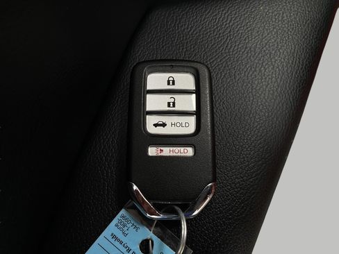 Used 2018 Honda Accord Sport image 31