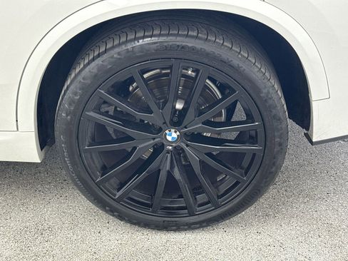 Used 2021 BMW X5 sDrive40i w/ M Sport Package image 40
