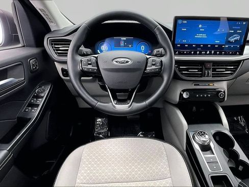 Certified 2025 Ford Escape Active w/ Active Premium Tech Pack FWD image 5