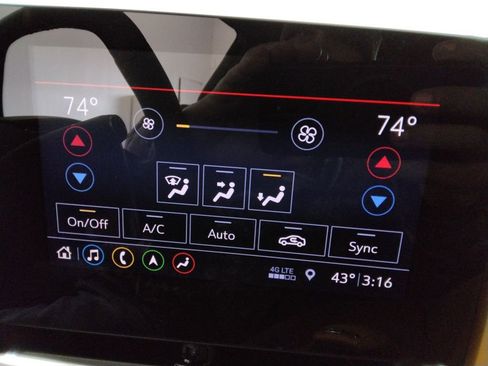 Used 2020 Chevrolet Corvette Stingray Premium Cpe w/ 3LT image 25