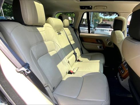 Used 2019 Land Rover Range Rover Supercharged image 18