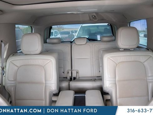 Used 2020 Lincoln Navigator Reserve w/ Luxury Package image 21