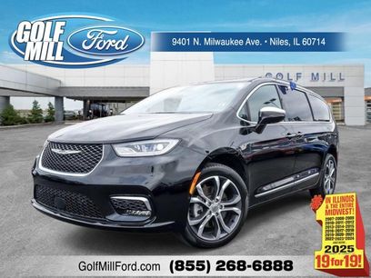 Used 2024 Chrysler Pacifica Pinnacle