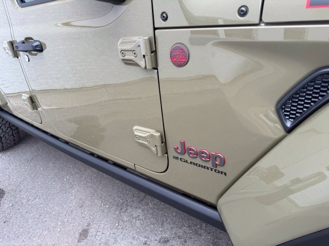 New 2027 Jeep Gladiator Rubicon AWD/4WD image 10