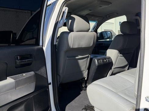 Used 2012 Toyota Tundra 4x4 CrewMax w/ SR5 Pkg image 21