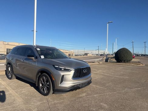 Used 2024 INFINITI QX60 Luxe image 2