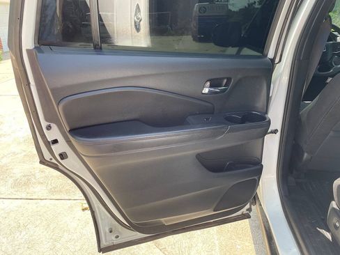 Used 2022 Honda Pilot Sport image 23