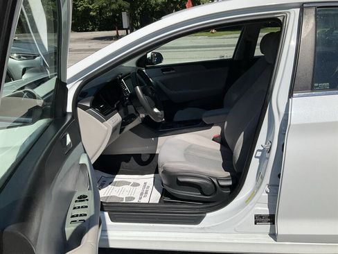 Used 2018 Hyundai Sonata SE FWD image 15
