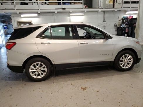 Used 2019 Chevrolet Equinox LS image 6