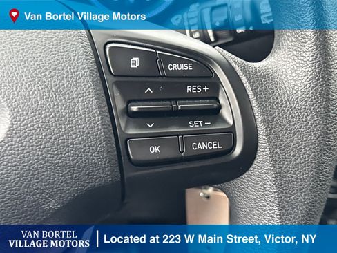 Used 2021 Hyundai Venue SE image 14