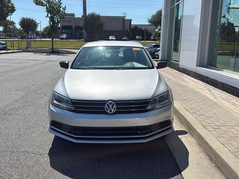Used 2016 Volkswagen Jetta S FWD image 3