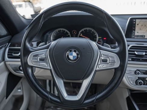 Used 2019 BMW 740i 740i w/ M Sport Package image 32