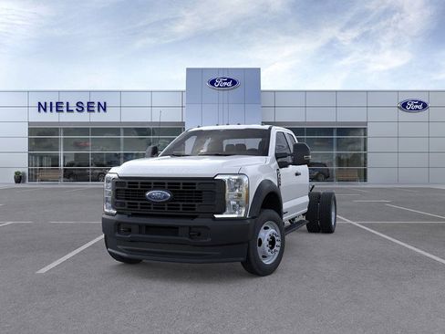 New 2025 Ford F550 4x4 Supercab Super Duty image 2