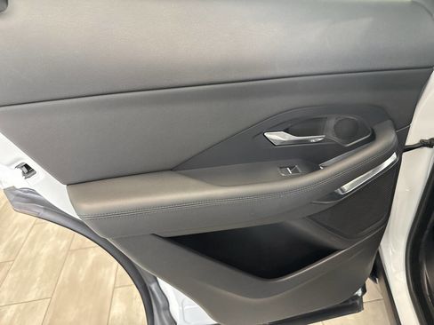 Used 2019 Jaguar E-PACE S image 32