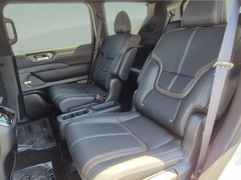 New 2026 Nissan Armada SL w/ Captain's Chari Seat Package AWD/4WD image 19