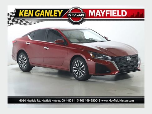 Used 2023 Nissan Altima 2.5 SV AWD/4WD image 1