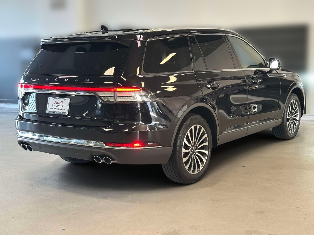 Used 2023 Lincoln Aviator Reserve w/ Elements Package Plus AWD/4WD image 4